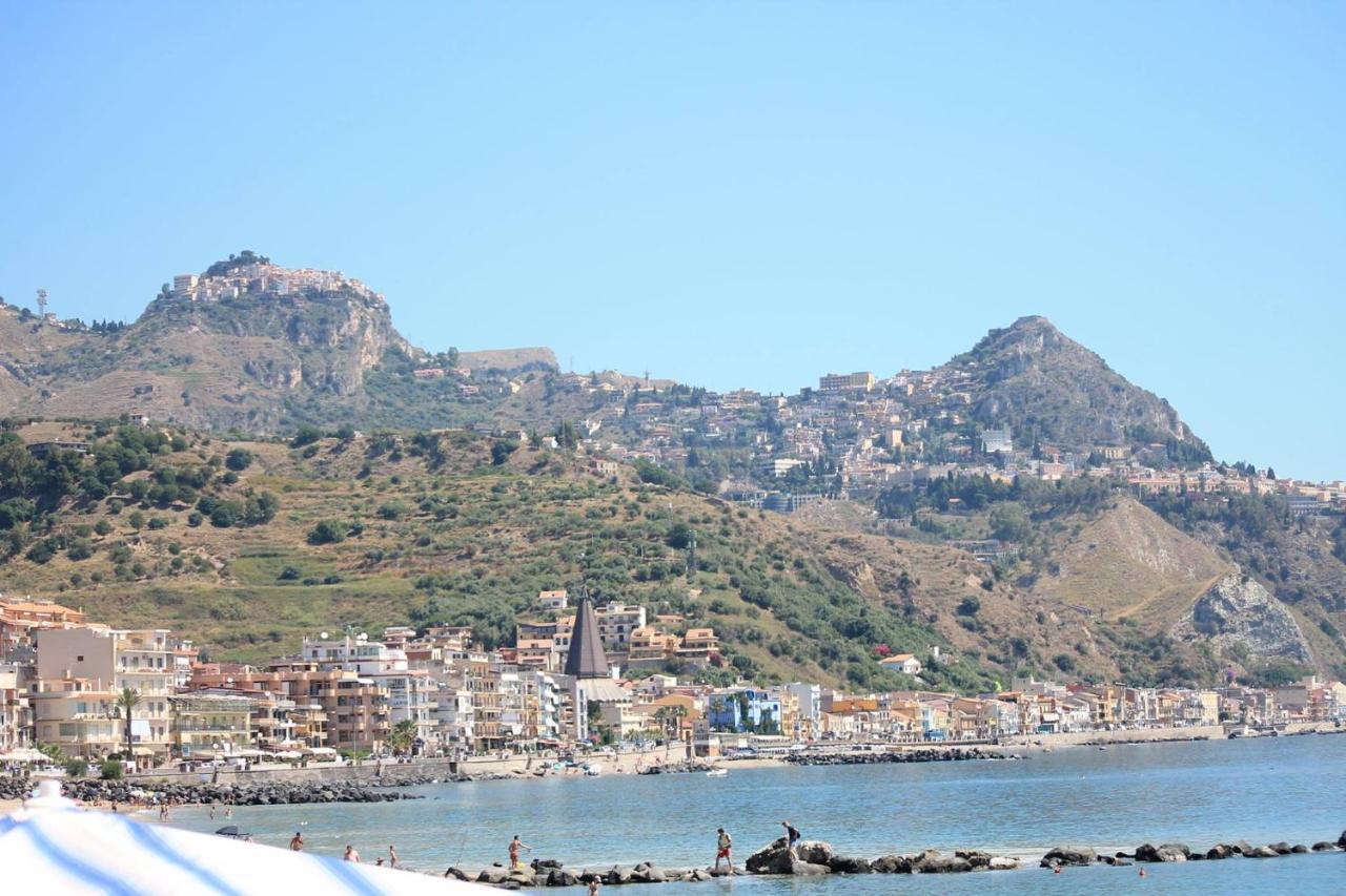 Casa Capri Leilighet Giardini Naxos Eksteriør bilde