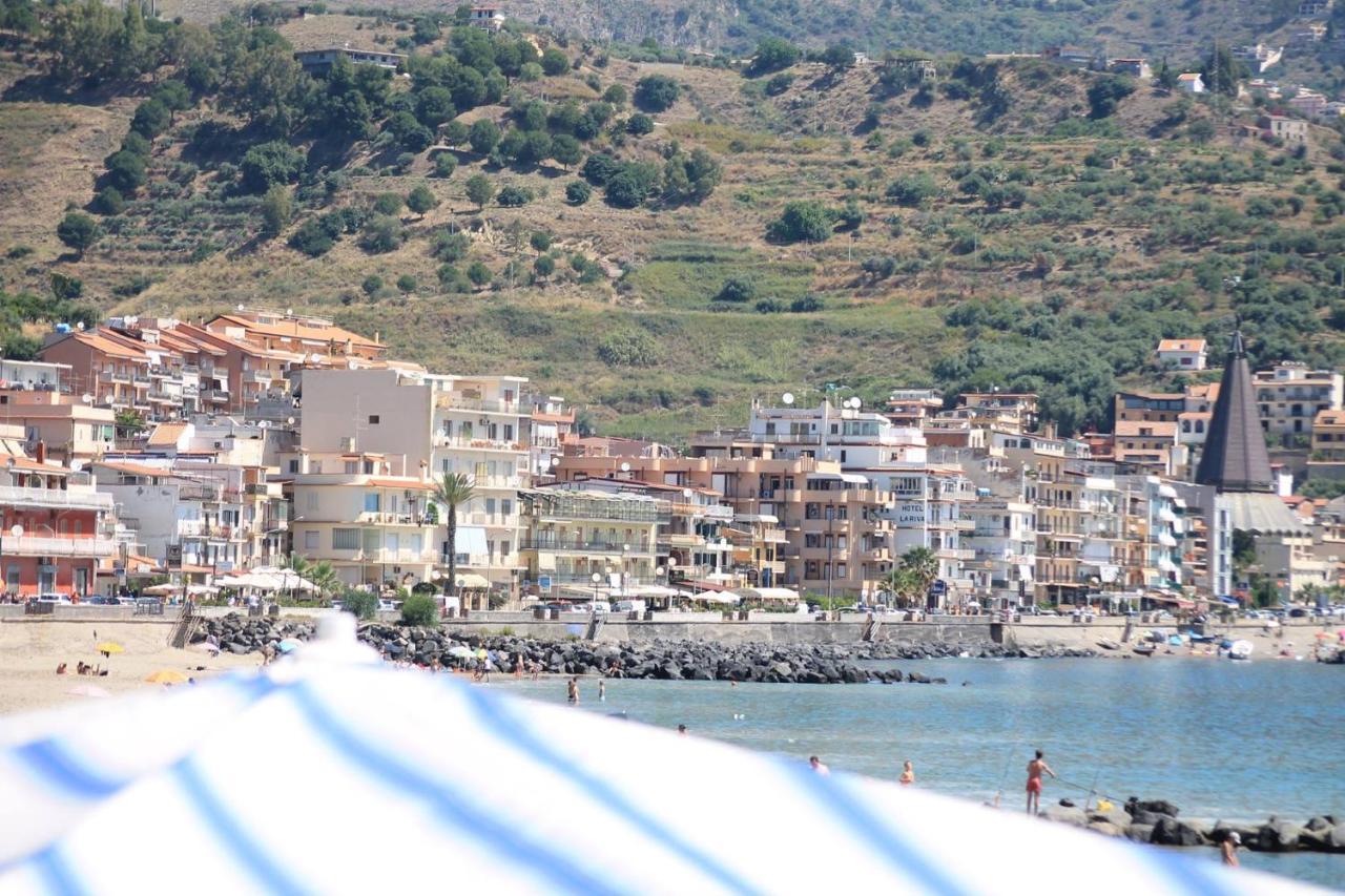 Casa Capri Leilighet Giardini Naxos Eksteriør bilde