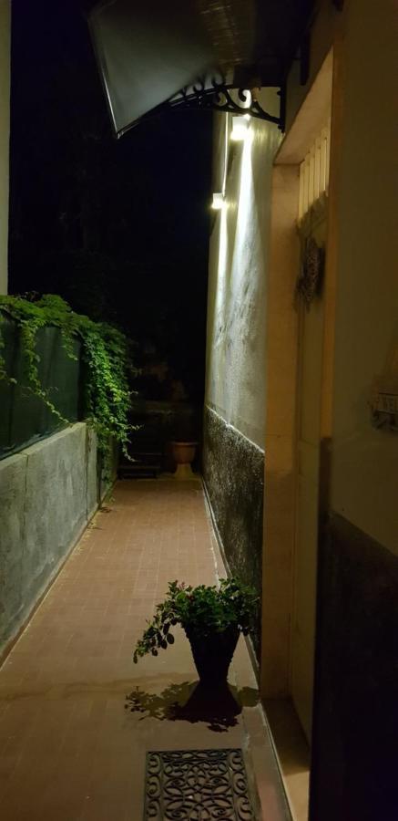 Casa Capri Leilighet Giardini Naxos Eksteriør bilde