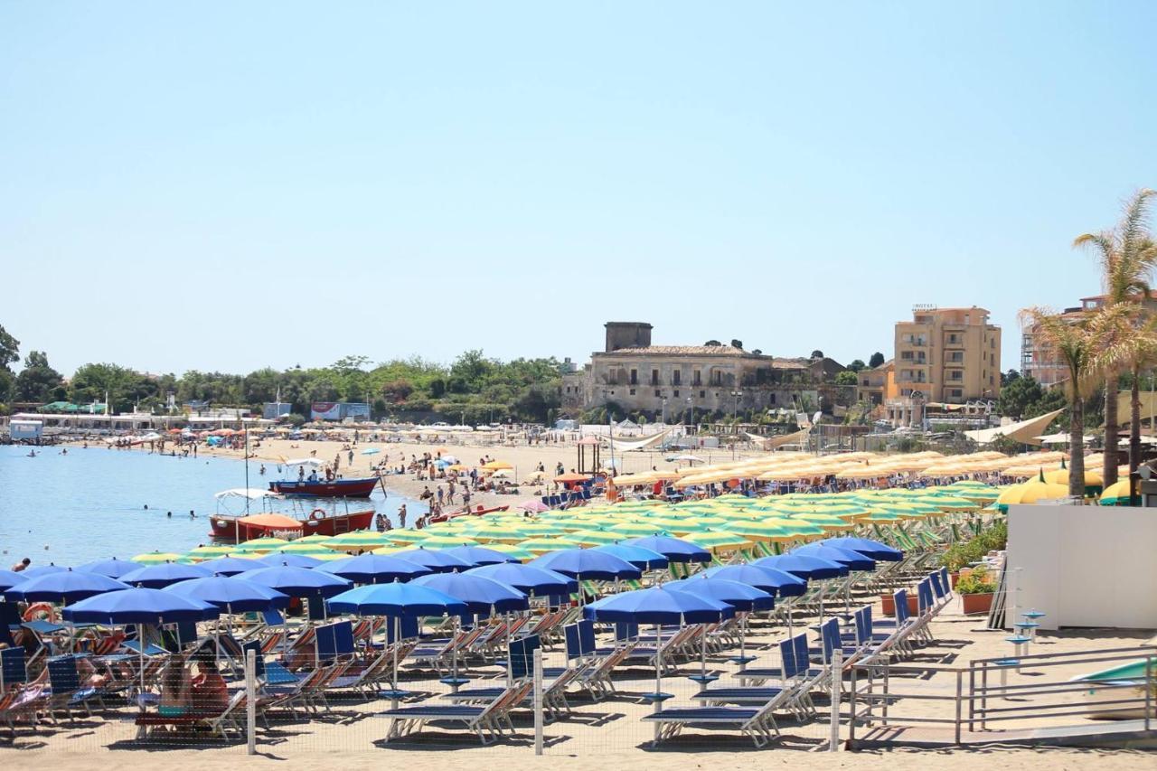 Casa Capri Leilighet Giardini Naxos Eksteriør bilde