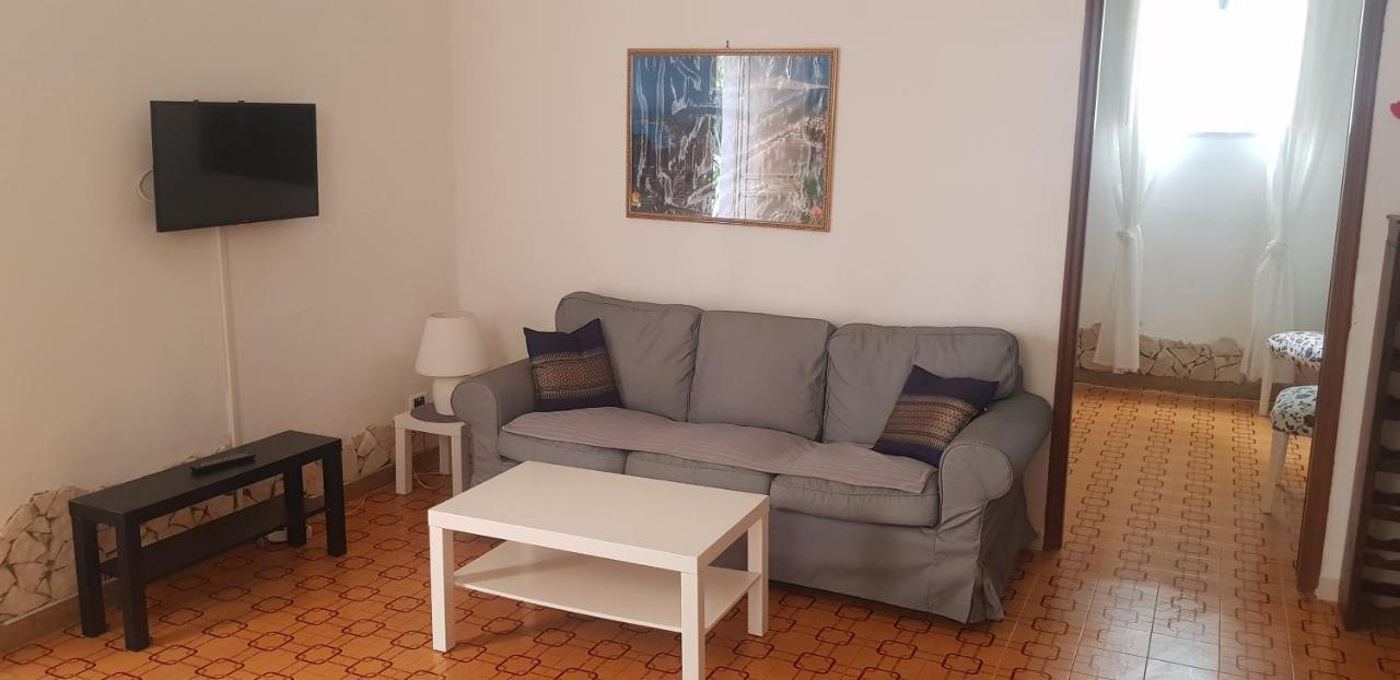 Casa Capri Leilighet Giardini Naxos Eksteriør bilde