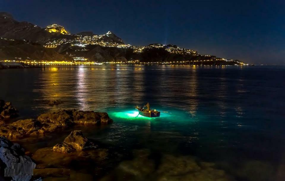 Casa Capri Leilighet Giardini Naxos Eksteriør bilde