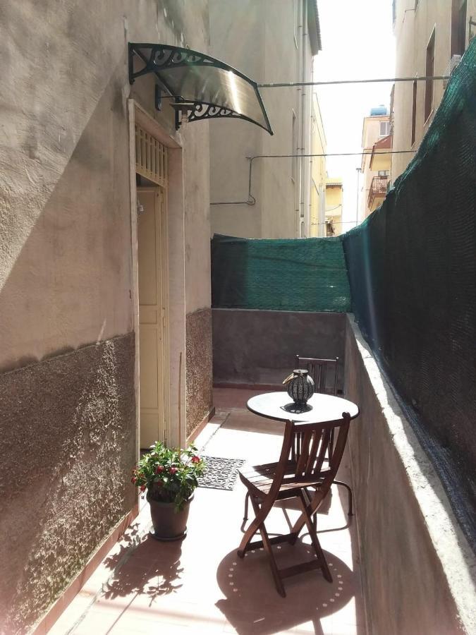 Casa Capri Leilighet Giardini Naxos Eksteriør bilde